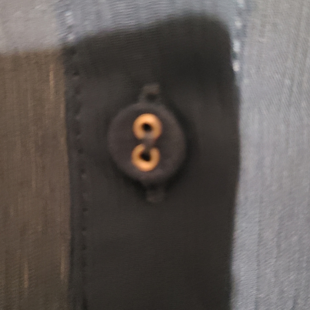 She & Sky Ruffled Shirt - Picture 4 of 8